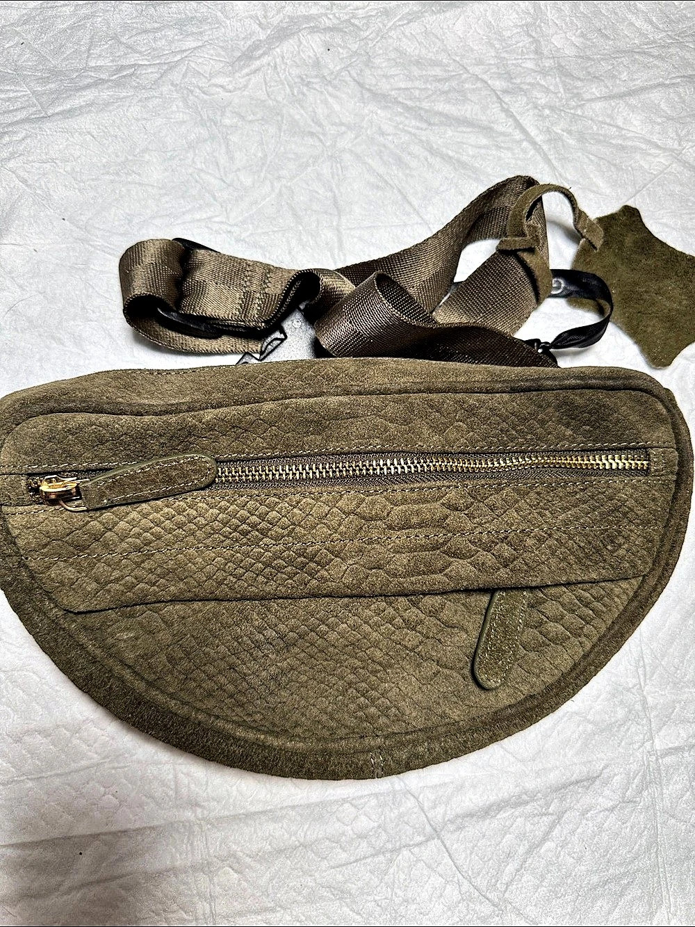 Global Generation Crossbody Shoulder Bag in Green Snake Suede Leather Bag
